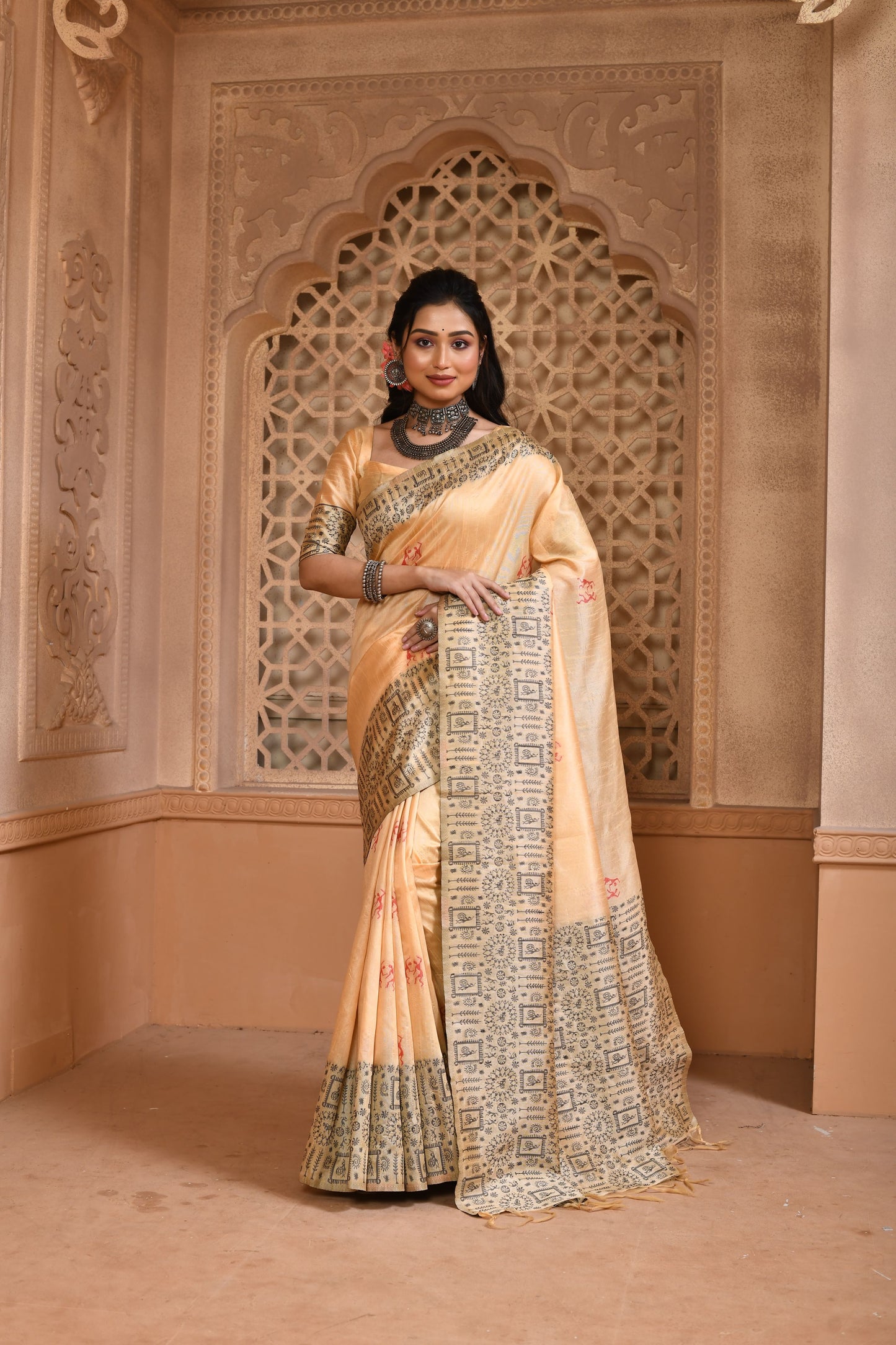 Radiate Grandeur: Exquisite Handloom Raw Silk Saree with Designer Pallu