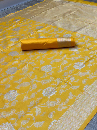 Kanjivaram Banarasi Soft Silk Saree – Timeless Elegance with Traditional Grace