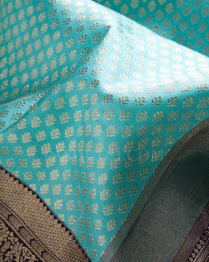 Elegant Simplicity in Banarasi Soft Silk – A Modern Minimalist's Dream