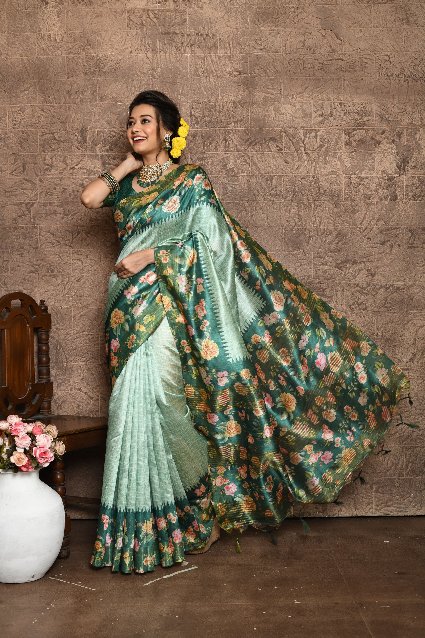 Effortless Grace: Designer Tussar Silk Saree with Contrast Accents