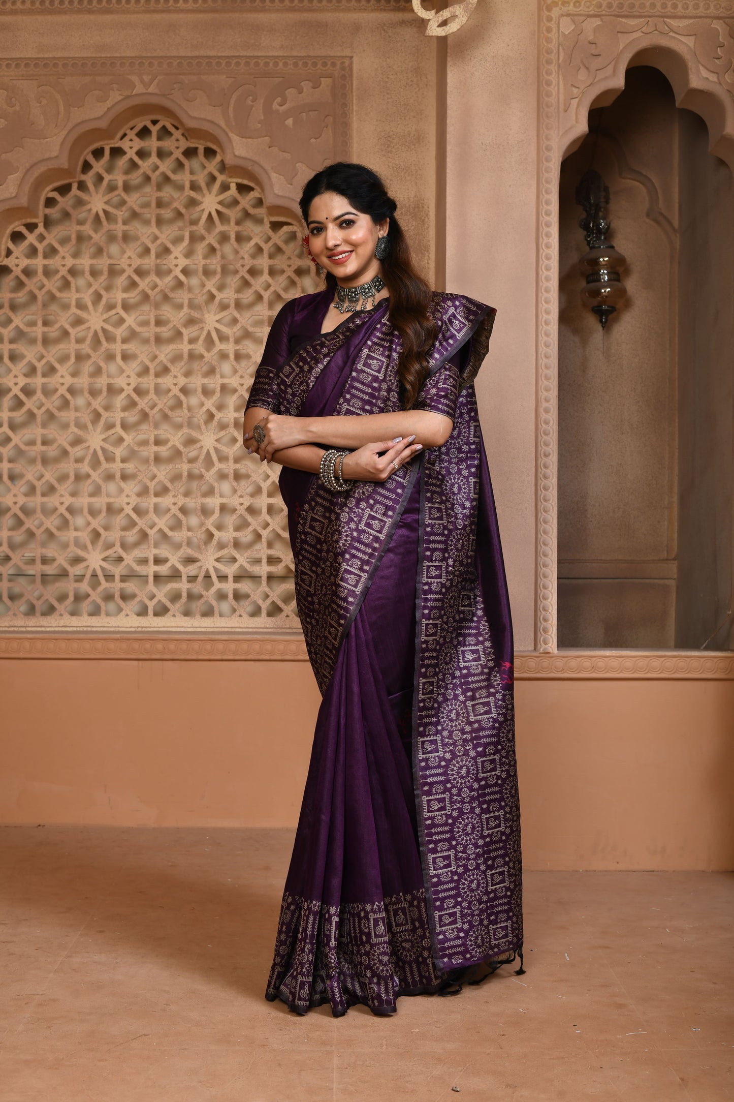 Radiate Grandeur: Exquisite Handloom Raw Silk Saree with Designer Pallu