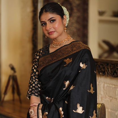 Banarasi Soft Silk Saree – Timeless Style in Minimal Elegance