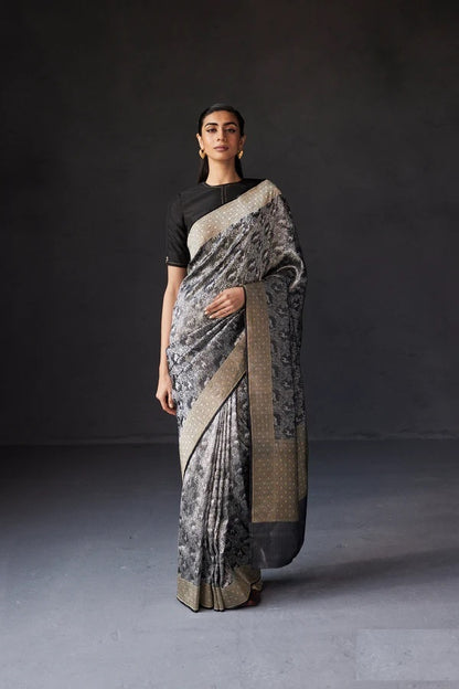 Elegant Banarasi Soft Silk Saree with Gold Zari Weaving