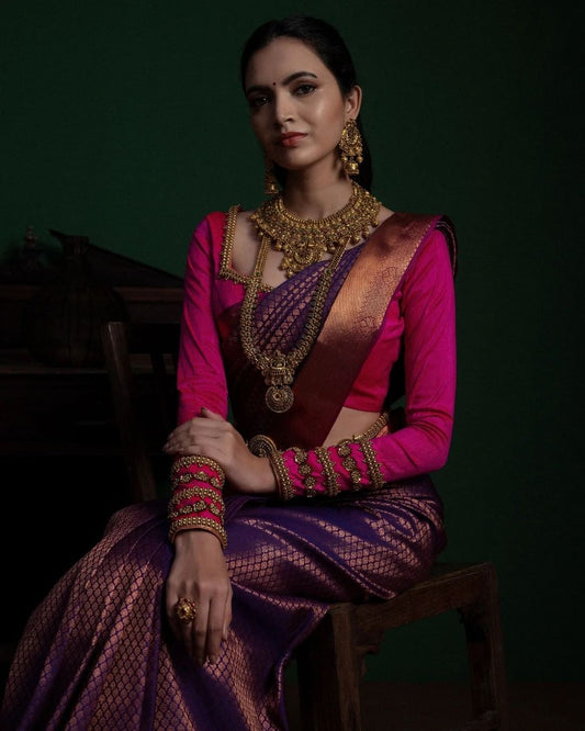 Elegant Banarasi Soft Silk Saree – Traditional Weave & Artistic Pallu Finish