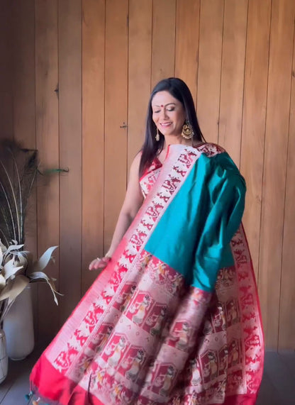 Exquisite Banarasi Soft Silk Saree with Zari Motifs & Jacquard Weave