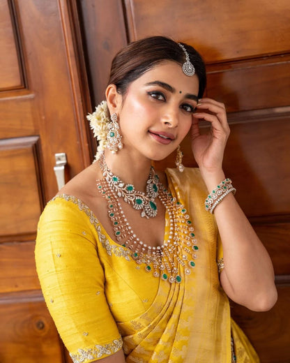 Artfully Crafted Banarasi Soft Silk Saree with Exquisite Pallu – A Collector’s Dream