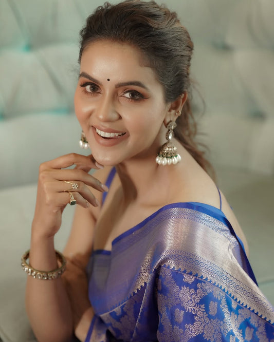 Elegant Simplicity in Banarasi Soft Silk – A Modern Minimalist's Dream