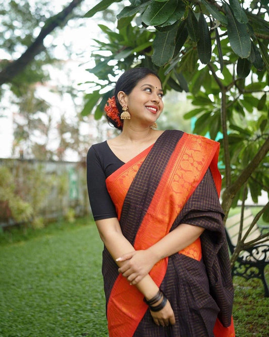 Soft Silk Banarasi Saree – Luxurious Gold Zari Brocade Weaving