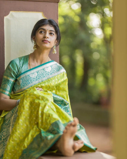 Banarasi Soft Silk Saree – Classic Craftsmanship with Gold Zari Brocade