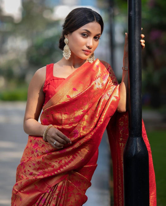 Banarasi Soft Silk Saree with Gold Zari Weaving – Intricate Pallu Design