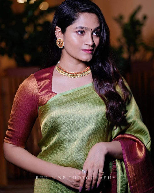 Fuchsia Glow – Banarasi Soft Silk Saree with Copper Zari Floral Weave