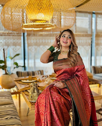 Chic Meets Tradition – Shakuntala Banarasi Soft Silk Saree with Copper Zari Weaving
