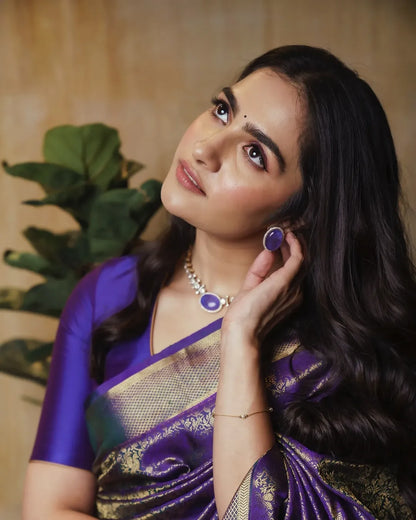 Banarasi Soft Silk Saree – Understated Elegance in Every Thread