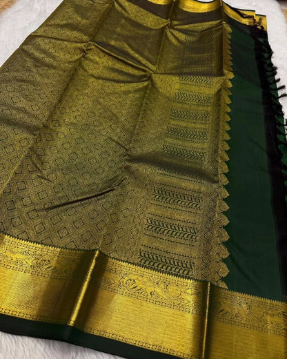 Elegant Simplicity in Banarasi Soft Silk – A Modern Minimalist's Dream