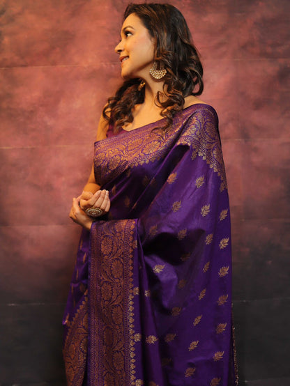 Banarasi Soft Silk Saree – Traditional Weave & Captivating Pallu