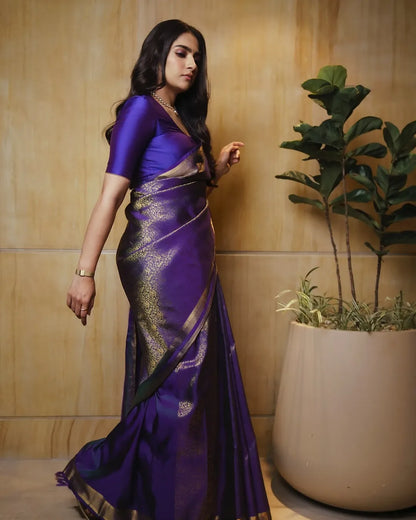 Banarasi Soft Silk Saree – Understated Elegance in Every Thread