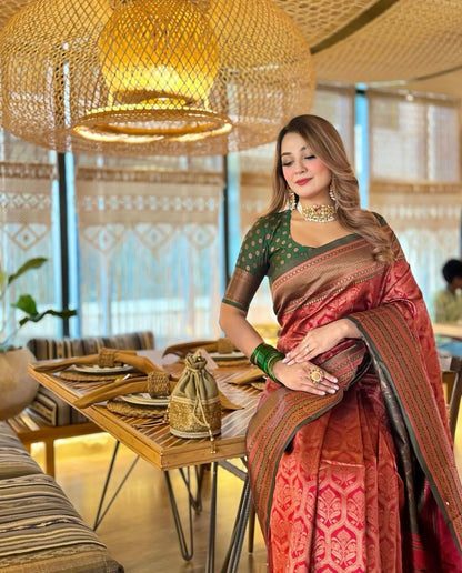 Chic Meets Tradition – Shakuntala Banarasi Soft Silk Saree with Copper Zari Weaving
