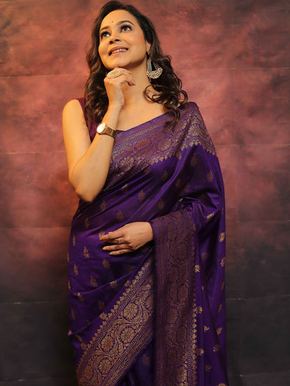 Banarasi Soft Silk Saree – Traditional Weave & Captivating Pallu