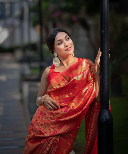 Banarasi Soft Silk Saree with Gold Zari Weaving – Intricate Pallu Design