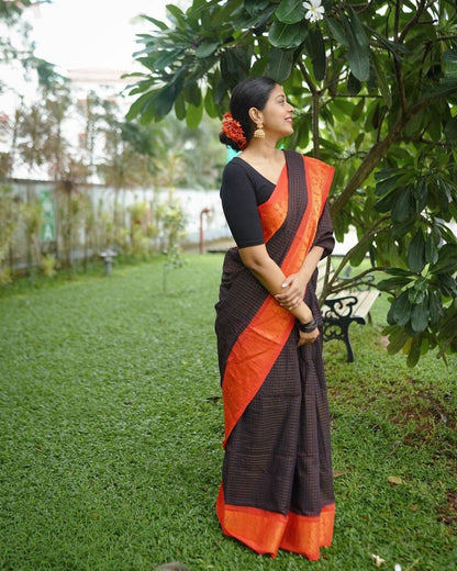 Soft Silk Banarasi Saree – Luxurious Gold Zari Brocade Weaving