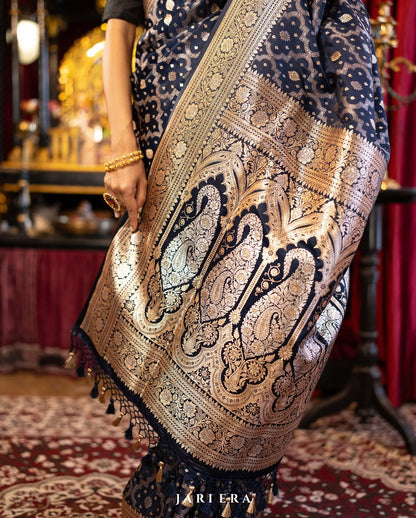 Elegant Simplicity in Banarasi Soft Silk – A Modern Minimalist's Dream