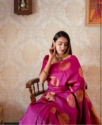 Banarasi Soft Silk Saree with Intricate Detailing & Striking Color Blend