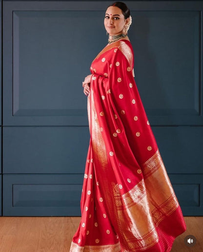 Banarasi Soft Silk Saree – Classic Traditional Weave with Elegant Detailing