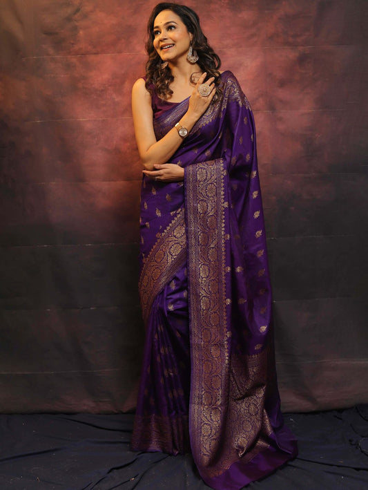 Banarasi Soft Silk Saree – Traditional Weave & Captivating Pallu