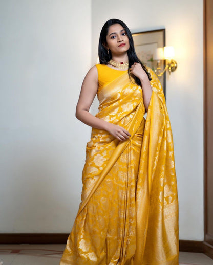 Kanjivaram Banarasi Soft Silk Saree – Timeless Elegance with Traditional Grace