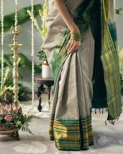 Iconic Banarasi Soft Silk Saree – Perfect for Your Special Day