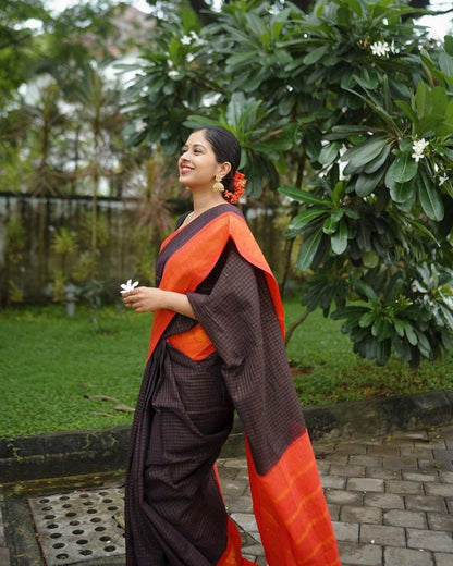 Soft Silk Banarasi Saree – Luxurious Gold Zari Brocade Weaving