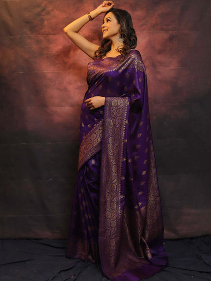 Banarasi Soft Silk Saree – Traditional Weave & Captivating Pallu
