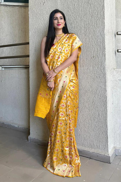 Mesmerizing Banarasi Soft Silk Saree – A True Work of Art