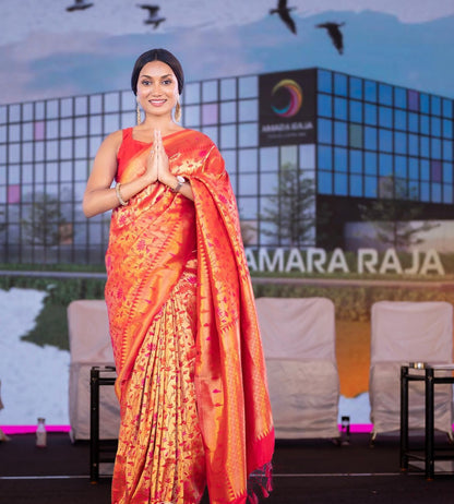 Banarasi Soft Silk Saree with Gold Zari Weaving – Intricate Pallu Design