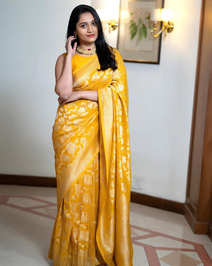 Kanjivaram Banarasi Soft Silk Saree – Timeless Elegance with Traditional Grace