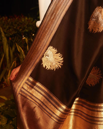Elegant Simplicity in Banarasi Soft Silk – A Modern Minimalist's Dream