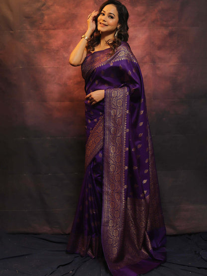 Banarasi Soft Silk Saree – Traditional Weave & Captivating Pallu