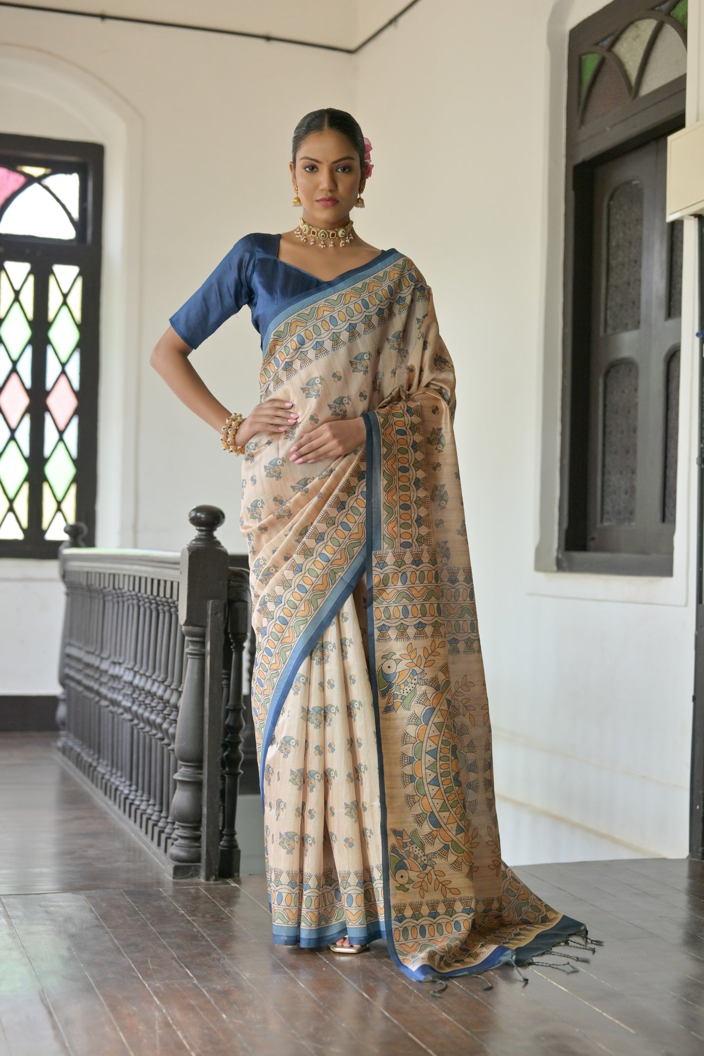 Graceful Soft Tussar Silk Saree with Printed Pallu and Contrast Blouse