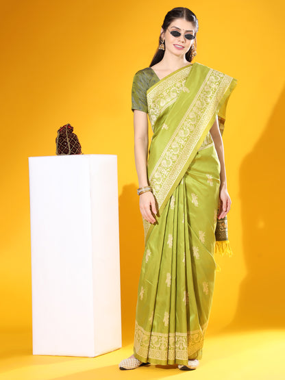 Traditional Two-Tone Weaving Silk Saree with Exclusive Contrast Details