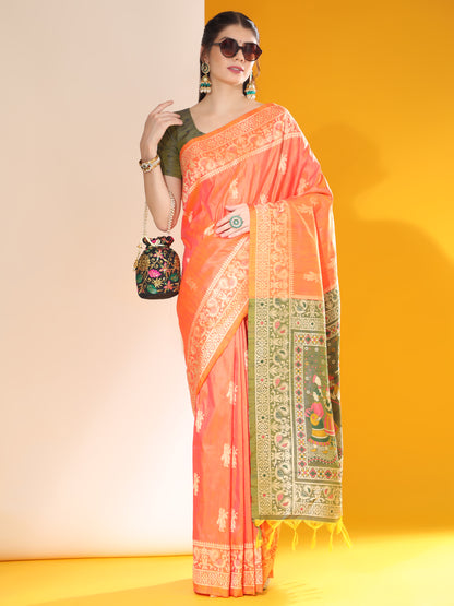 Traditional Two-Tone Weaving Silk Saree with Exclusive Contrast Details