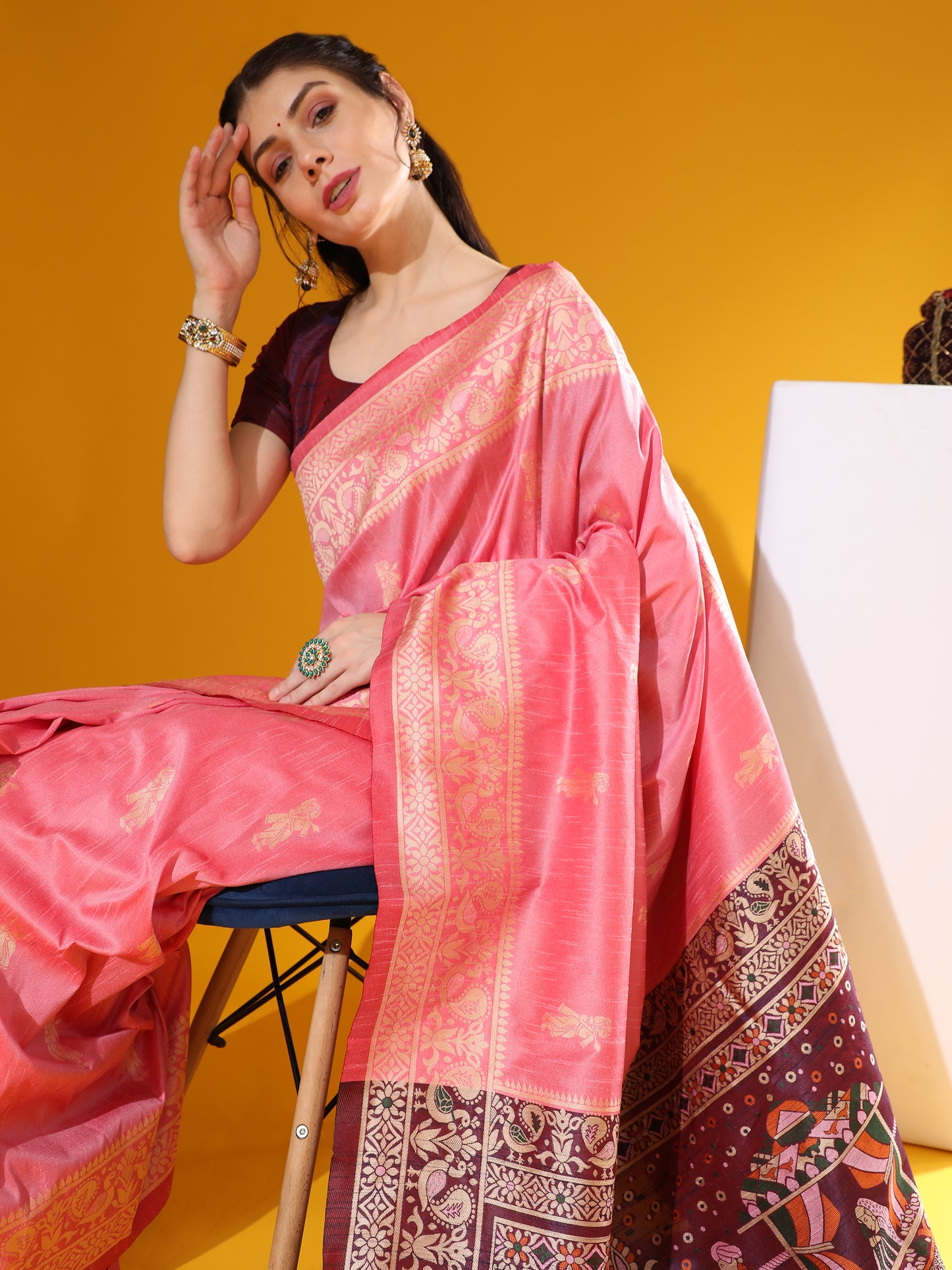 Heritage Style: Woven Pallu Saree in Two-Tone Silk