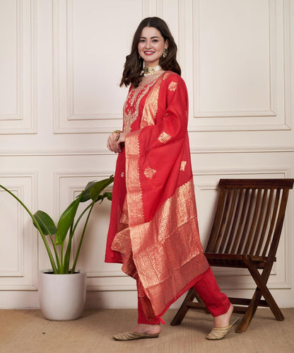 Elegant Diamond Silk Cotton Suit Set with Exquisite Neck Work