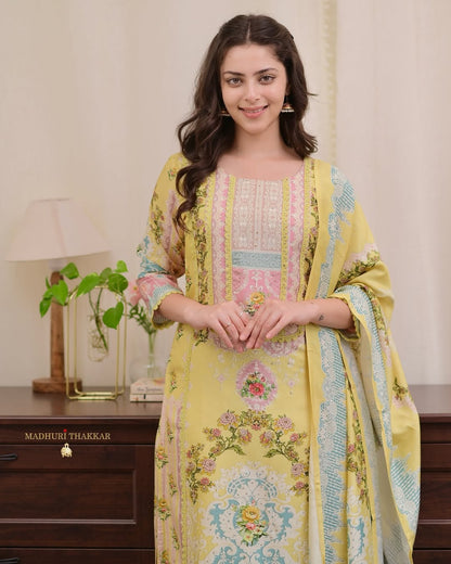 Elegant Pakistani Flowers Bloom Suit Set in Soft Loom Fabric