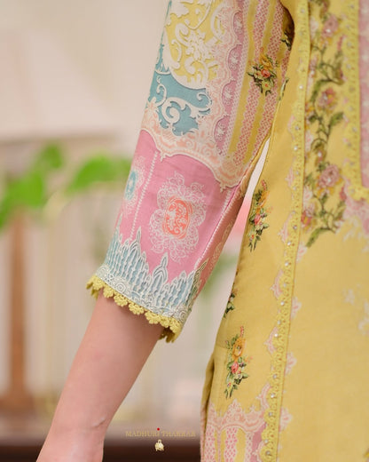 Elegant Pakistani Flowers Bloom Suit Set in Soft Loom Fabric