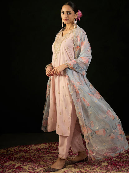 Pakistani Floral Elegance in Soft Loom Fabric