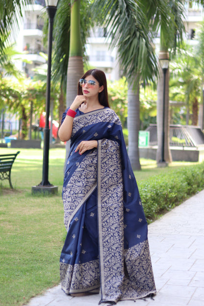 Elegant Handloom Silk Sarees with Intricate Weaving - Perfect for Grand Occasions