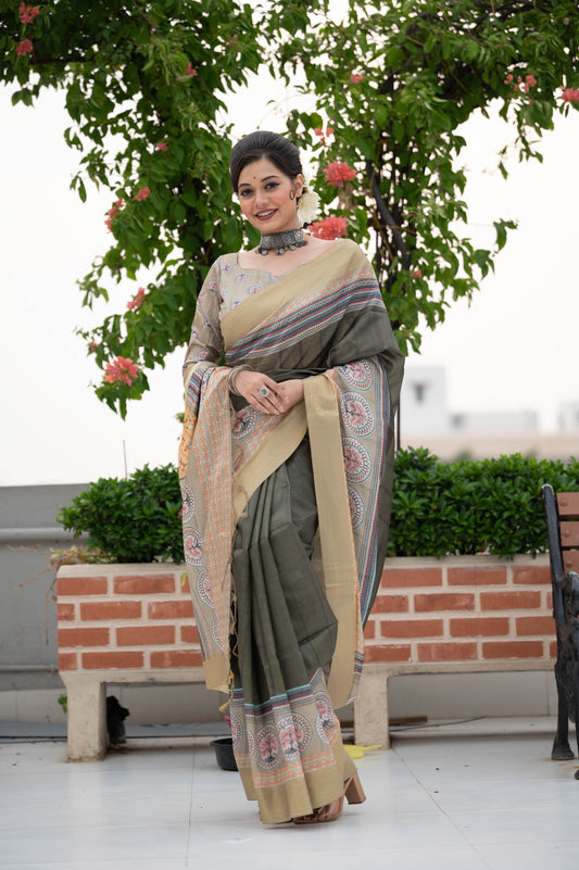 The Perfect Blend of Art and Elegance: Tussar Saree