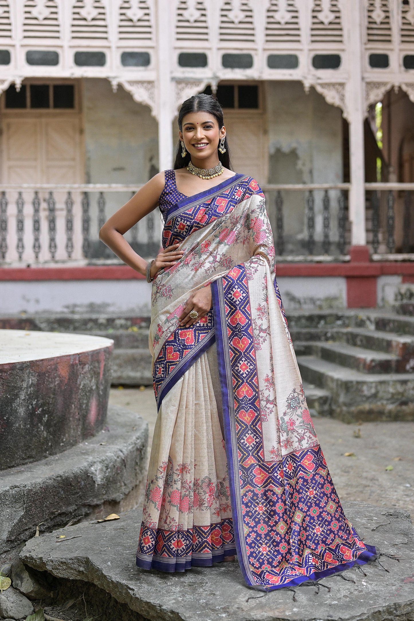 Classic Soft Tussar Silk Saree Featuring Patola Pallu and Floral Motifs