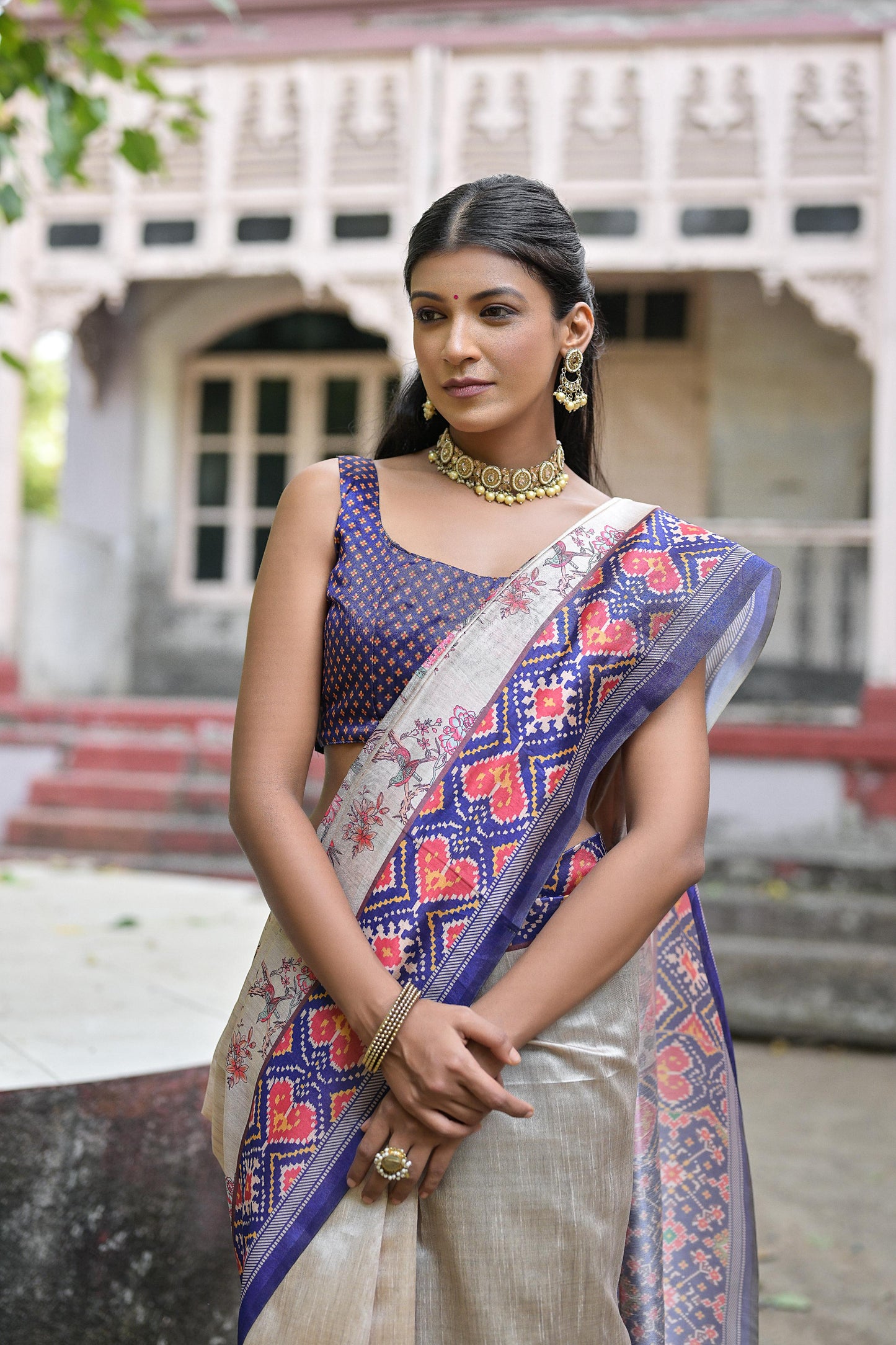 Classic Soft Tussar Silk Saree Featuring Patola Pallu and Floral Motifs