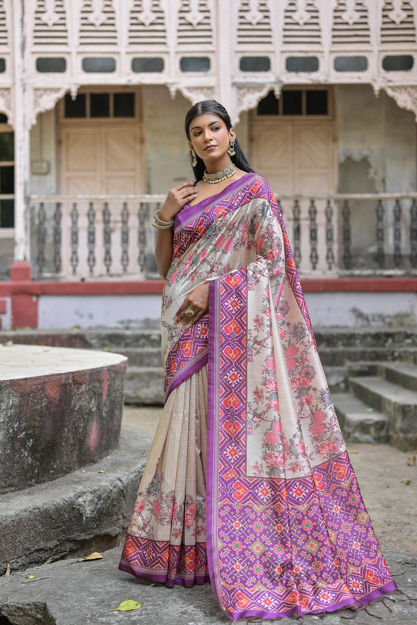 Classic Soft Tussar Silk Saree Featuring Patola Pallu and Floral Motifs